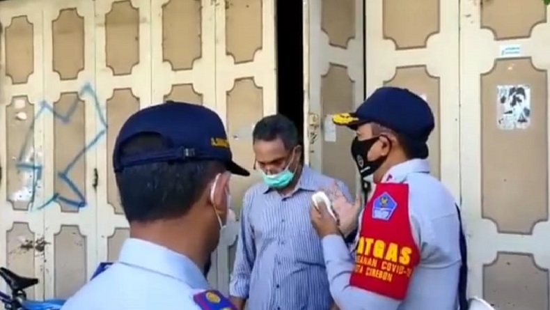 Nekat Buka saat PPKM Darurat, Sejumlah Toko di Kota Cirebon Disegel