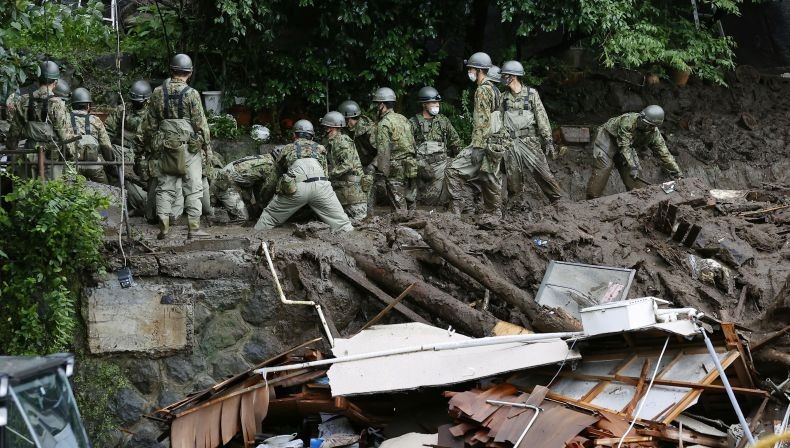 Angin Topan Lupit Hantam Jepang, Masyarakat Diimbau Waspada  