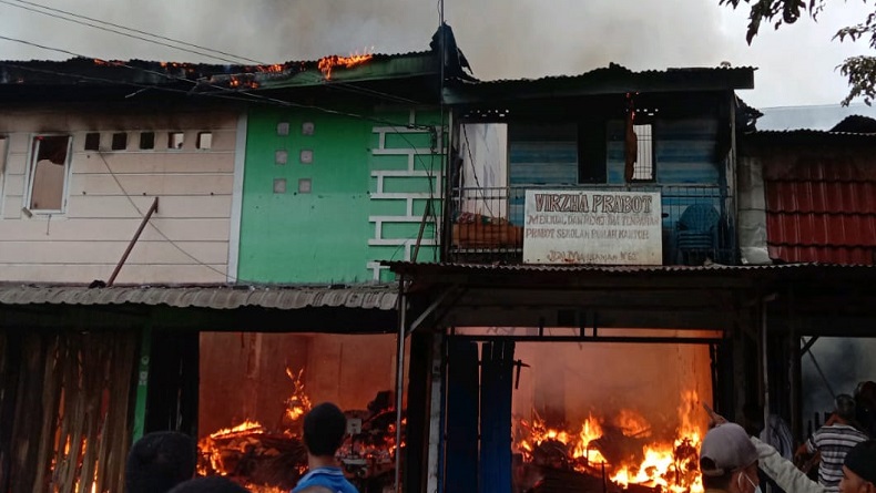 Belasan Bangunan di Kota Medan Ludes terbakar