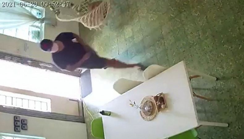 Keterlaluan, Pria Asing Masuk Rumah lalu Masturbasi di Hadapan Perempuan