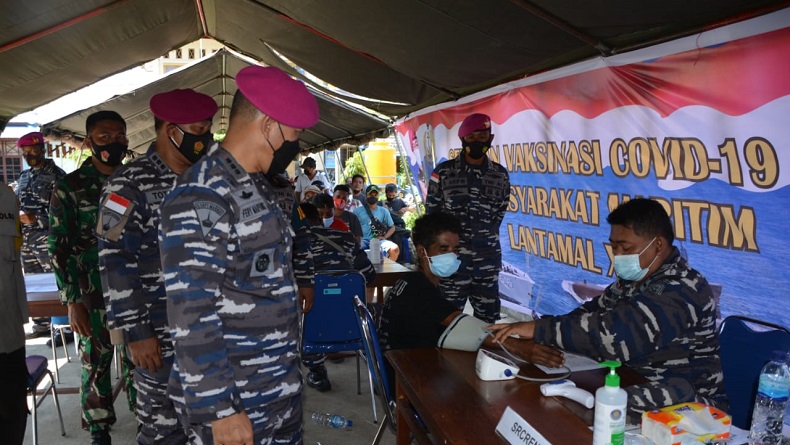 Siap Keliling, Prajurit Lantamal Jayapura Akan Vaksin Warga dari Rumah ke Rumah