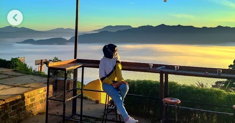 Terpikat Keindahan Bukit Temiangan di Lampung, seperti Berada di Atas Awan