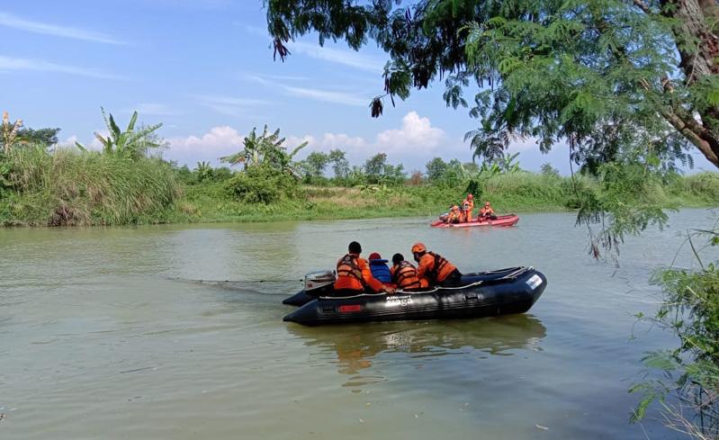 Kelelahan Berenang, Warga Pemalang Tenggelam di Sungai Sragi Pekalongan