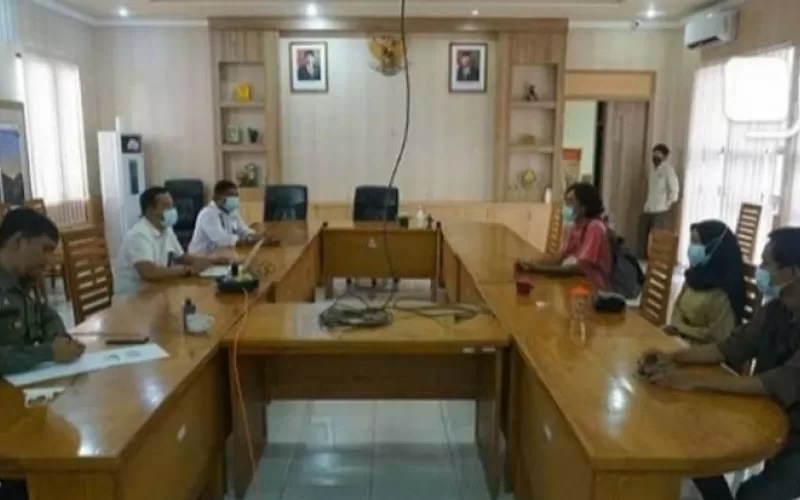 Sepasang Kekasih Dilarang Mendaki Gunung Rinjani 2 Tahun Gegara Petik Edelweis