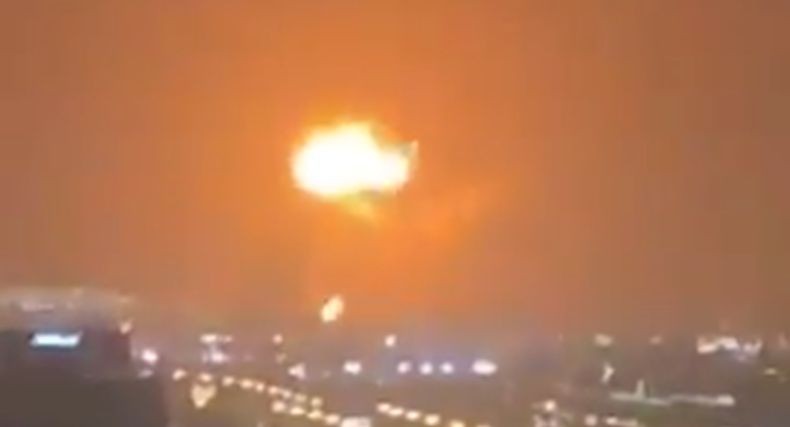 Ledakan Dahsyat di Pelabuhan Dubai, Gedung di Radius 25 Km Berguncang