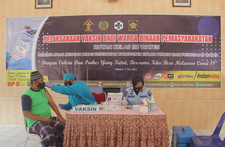 75 Warga Binaan Pemasyarakatan Rutan Kelas IIB Wates Kulonprogo Divaksin Covid-19