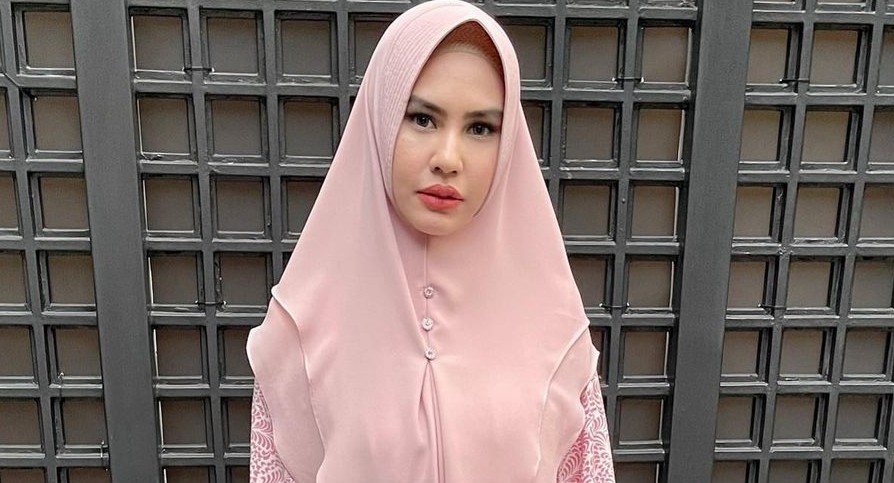 Ibu Terpapar Covid-19, Kartika Putri Bersedih Minta Doa Kesembuhan 