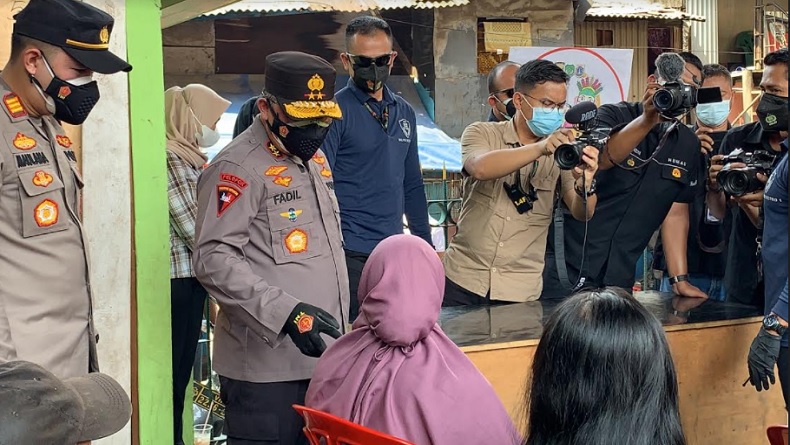Kapolda Metro Jaya Tinjau Vaksinasi Presisi di Sawah Besar: Jangan Lupa Ajak Keluarga