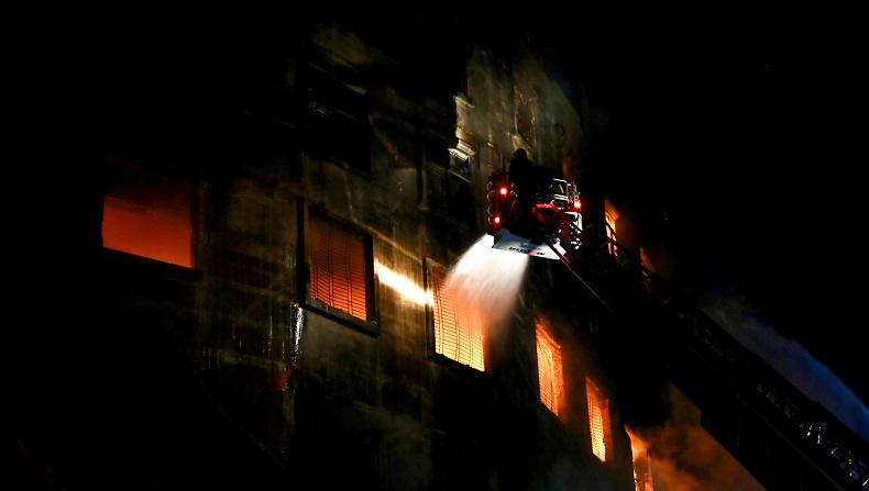 Kebakaran Hebat di Pabrik Makanan, 2 Wanita Tewas 40 Luka