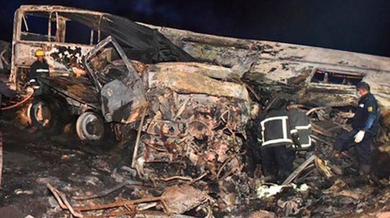 Bus Angkut Imigran Masuk Parit lalu Terbakar, 12 Orang Tewas