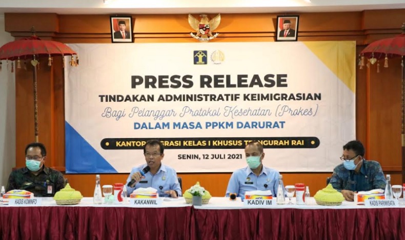 Imigrasi Bali Deportasi 3 WNA Pelanggar Protokol Kesehatan