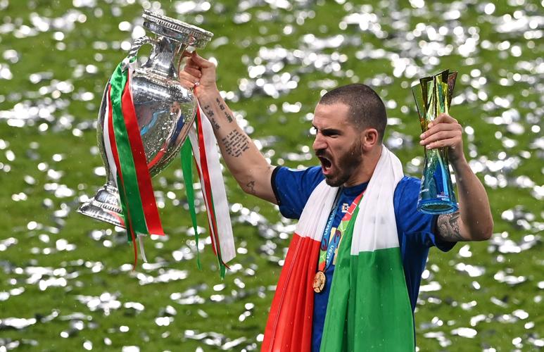 Ejek Inggris, Bonucci Teriak ke Kamera: It's Coming To Rome!