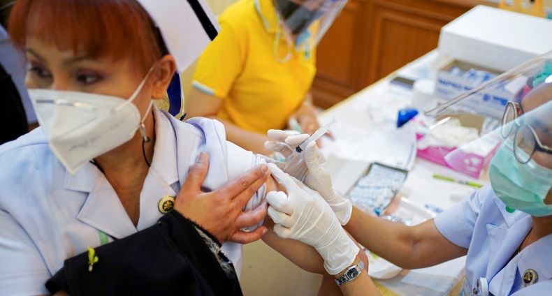 Pertama di Dunia, Thailand Padukan Vaksin Sinovac dan AstraZeneca Biar Manjur Lawan Delta