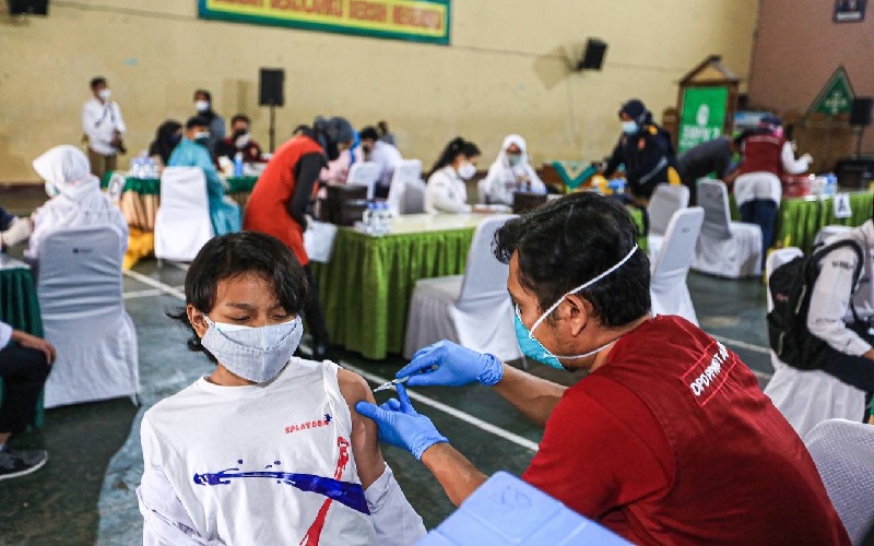 2.000 Siswa SMP dan SMA di Kota Bandung Divaksinasi Covid-19, Berharap Bisa Sekolah Lagi  