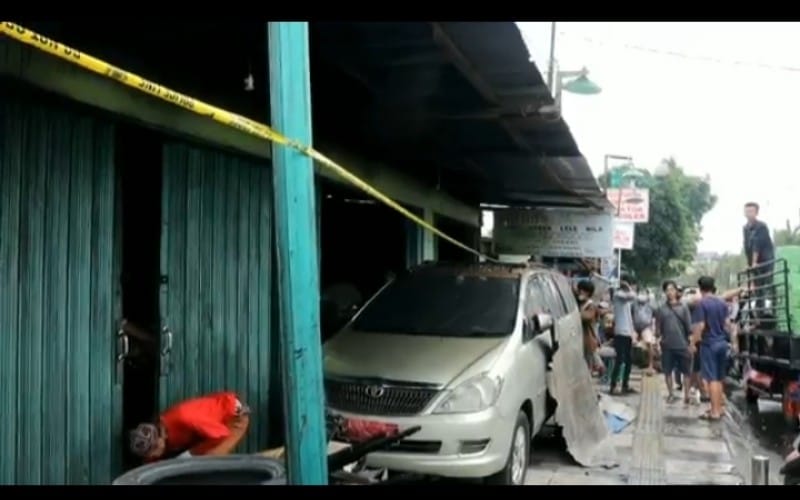 Kebakaran di Sudirman Prabumulih, 8 Kios dan Satu Mobil Hangus Terbakar