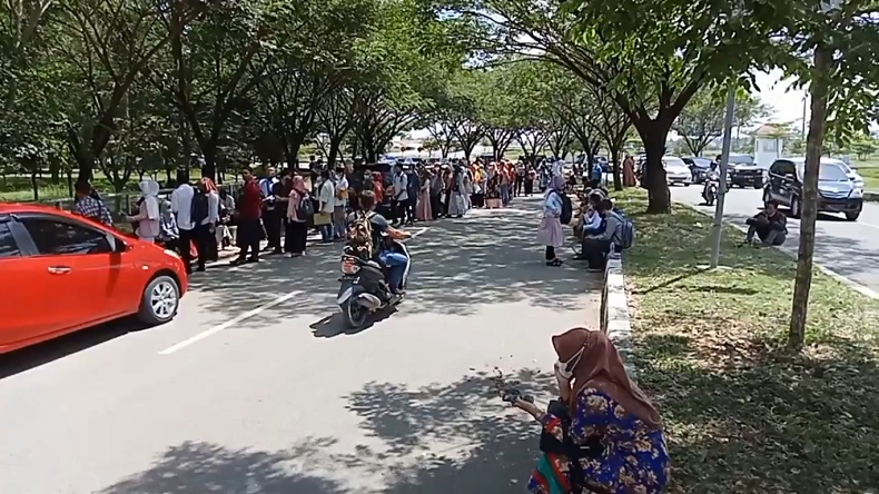 Antrean CPNS di Pidie Jaya Timbulkan Kerumunan