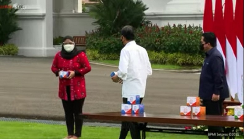 Jokowi Luncurkan 3 Paket Obat untuk Warga Isolasi Mandiri Covid-19