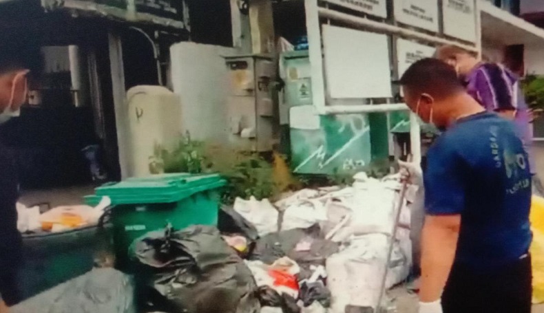 Diduga Sengaja Dibuang, Limbah Medis Menumpuk di Pinggir Jalan di Purwakarta