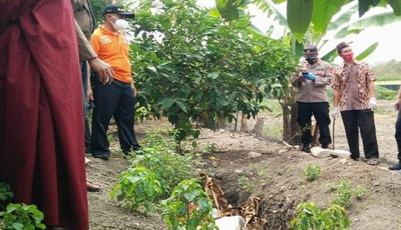 Rembang Gempar, Seorang Perempuan Ditemukan Tewas dengan Luka Sayatan di Leher
