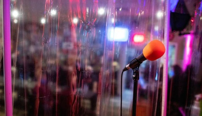 Bohong ke Istri Kerja Lembur padahal Karaokean dengan Hostess, Pria Ini Minta Pendapat Netizen