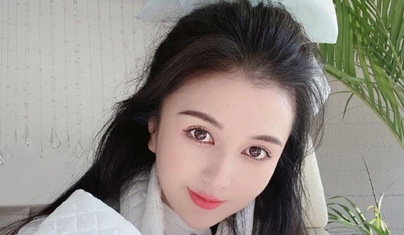 Tragis, Influencer Cantik Ini Meninggal Setelah Sedot Lemak dan Operasi Payudara