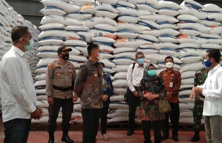 Bantuan Beras bagi Warga Kurang Mampu Mulai Disalurkan, Bulog DIY Jamin Stok Sembako Aman