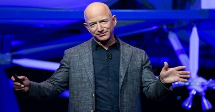  Bezos Tawarkan Tutupi Biaya NASA Sebesar Rp28,949 Triliun, Imbalannya Kontrak Pendarat Bulan Astronot 