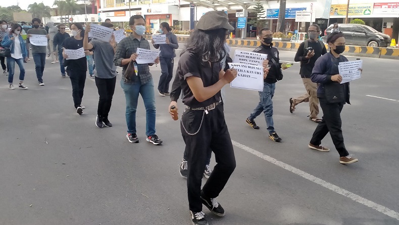 Dampak PPKM Darurat, Pedagang Kopi di Medan Turun Jualan ke Jalan