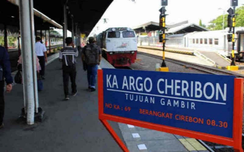 KAI Cirebon Batalkan Tiket 454 Calon Penumpang Tak Penuhi Syarat Perjalanan