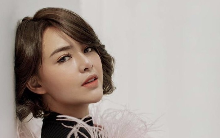 Tak Bisa Temani Ibunda, Amanda Manopo Minta Maaf: Mami Kuat