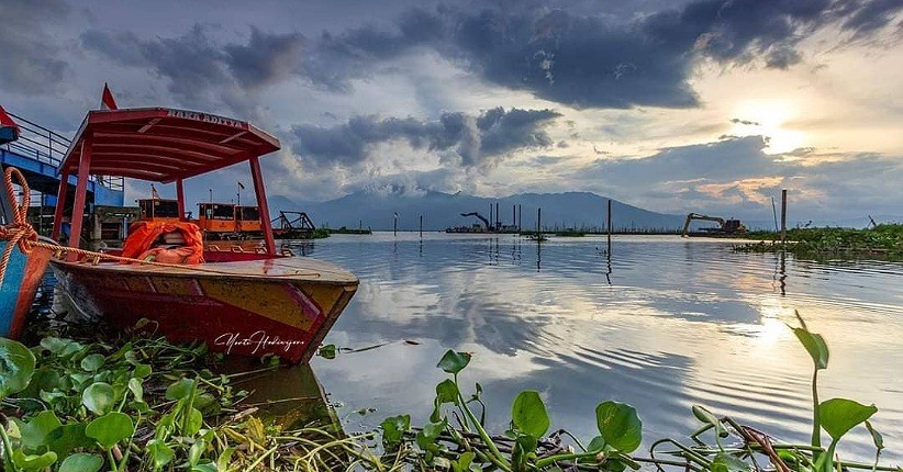 Mengenal Danau Legendaris di Semarang, saat Air Surut Muncul Sabana Hijau