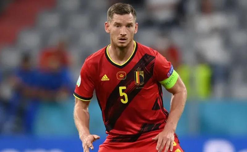 Bek yang Bikin Immobile Sandiwara di Euro Ternyata Cinta Mati dengan Rendang