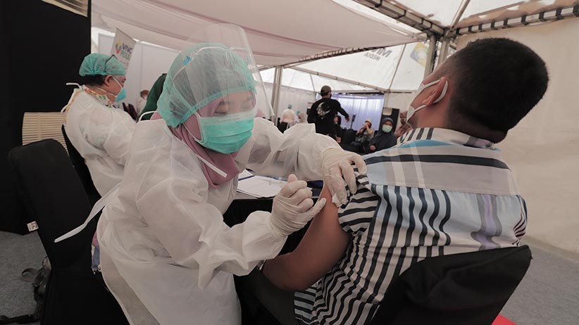 Digelar Tiap Hari,  Begini Cara Daftar Vaksin Covid-19 di Stadion Wibawa Mukti Bekasi