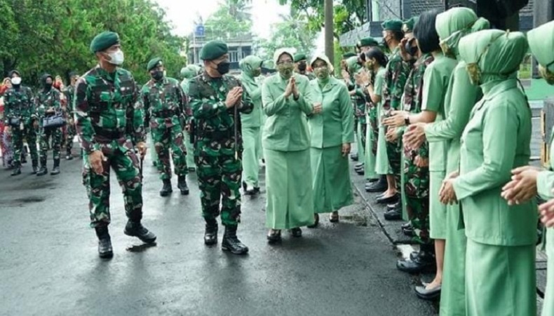 Kunjungi Brigif Raider 13, Pangkostrad Dudung : Prajurit Tak Boleh Panik dan Stres Hadapi Pandemi