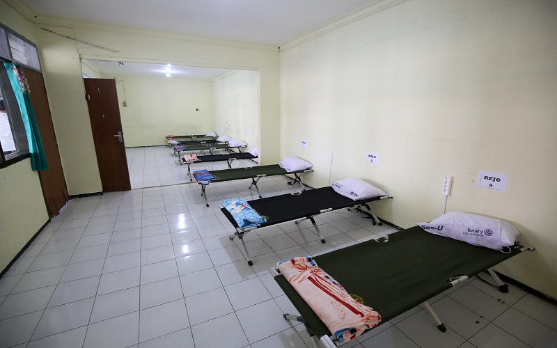 Isolasi di Kelurahan Diprotes, Eri Cahyadi Pastikan Tak Ada Ambulans Jemput Pasien Luar 