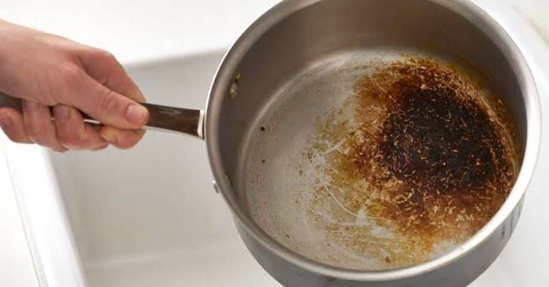 5 Cara Membersihkan Panci Gosong, Mudah dan Bikin Kinclong