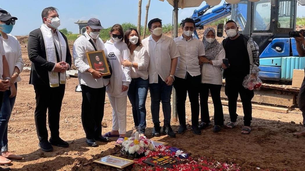 Amanda Manopo Terpukul dengan Kepergian Ibunya: Dipanggil Cepat, Tuhan Begitu Sayang dengan Mami