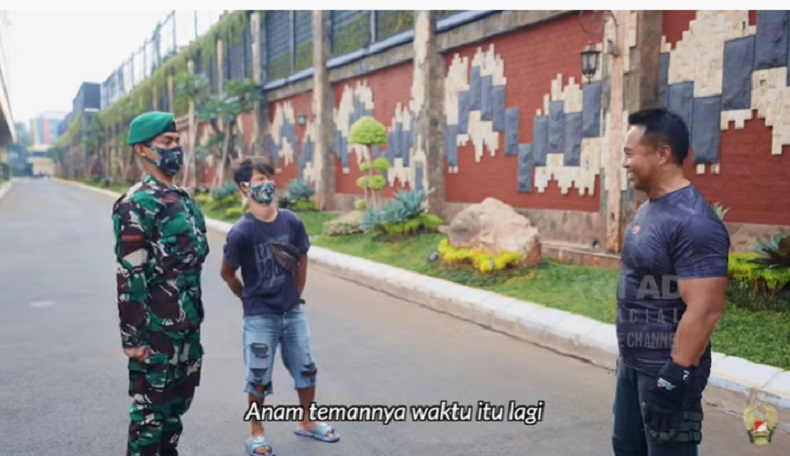 Kisah Persahabatan Sandi dengan Anam dari Kuli hingga Jadi TNI