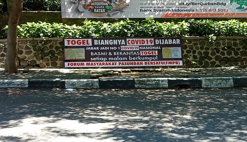 Spanduk Ajakan Berantas Togel Marak di Bandung, Polis Diminta Serius Tangani 