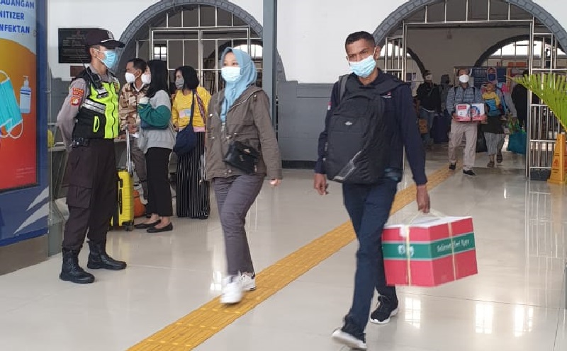 KAI Tolak Keberangkatan 10.865 Calon Penumpang karena Tak Punya Kartu Vaksin