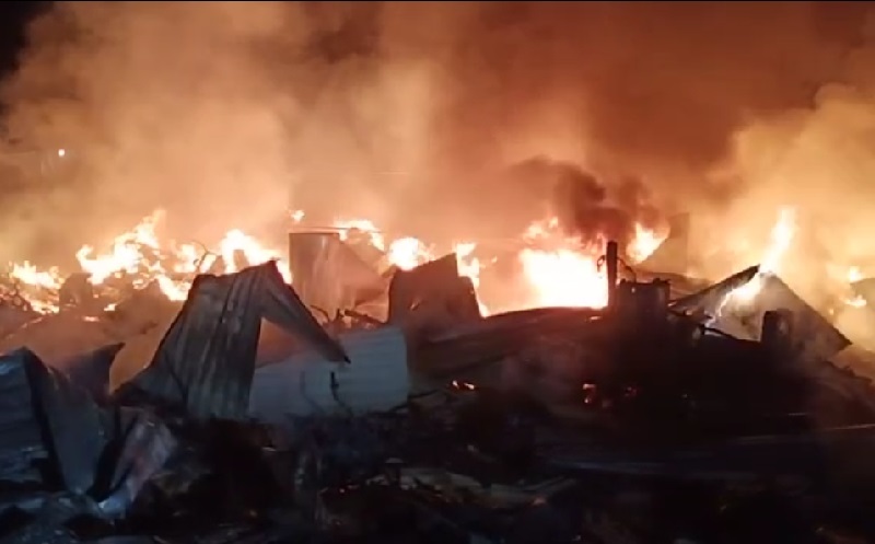 Kebakaran Hanguskan Gudang Gas dan Mebel di Kembangan, Kerugian Capai Rp1 Miliar