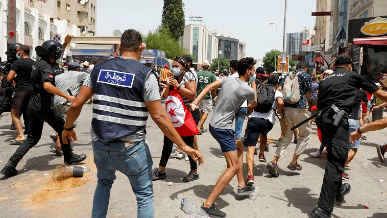 Pasukan Keamanan Serbu Kantor Al-Jazeera di Tunisia, Karyawan Diminta Keluar