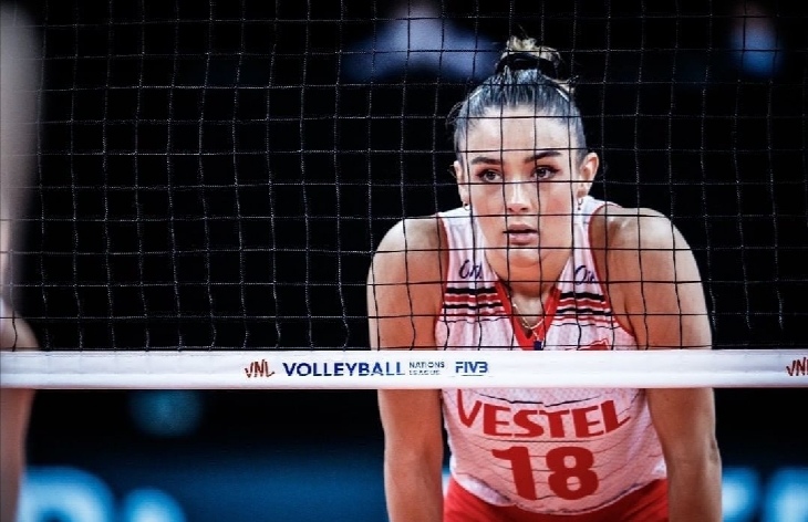 Intip Pesona Zehra Gunes, Atlet Voli Cantik Turki Saingan Sabina yang Bikin Gagal Fokus