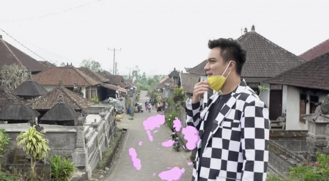 Bos Baim Bersama Tim Rumah Teka-Teki GTV Bagi-Bagi Rezeki di Desa Tiyingan Pelaga, Bali