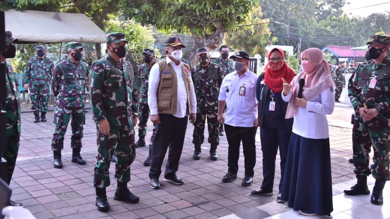 Panglima TNI Cek Penerapan Aplikasi Silacak untuk Tracing Pasien Covid