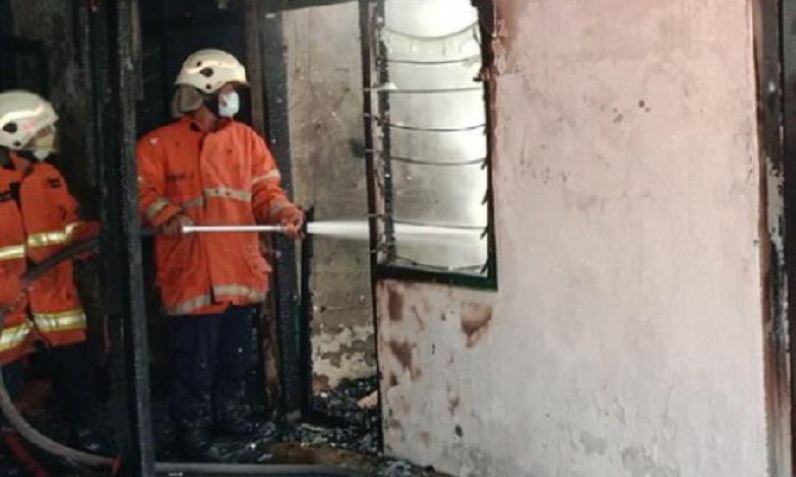 Rumah di Kompleks ITS Surabaya Terbakar Hebat, Bocah 6 Tahun Tewas 