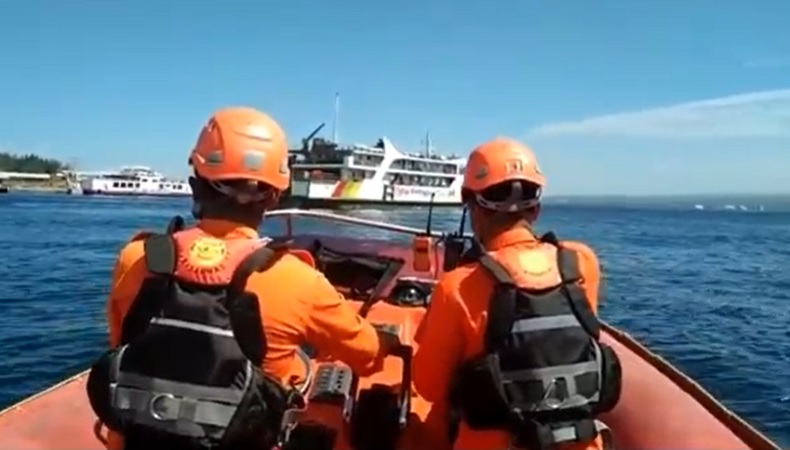 SAR Gabungan Cari Penumpang Kapal Feri Diduga Ceburkan Diri ke Laut