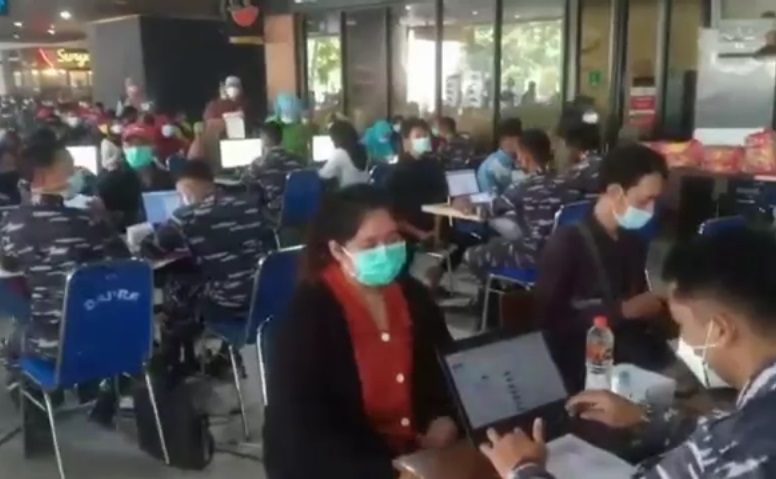 Stok Menipis, Puspenerbal Hentikan Sementara Vaksinasi Massal di Bandara Juanda 
