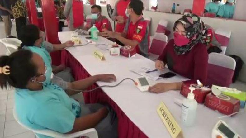 Ratusan Warga Binaan Lapas Wanita Bulu Semarang Disuntik Vaksin Covid-19 
