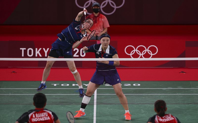 Wakil Korsel Sampai Ganti Raket saat Hadapi Greysia/Apriyani di Semifinal Olimpiade Tokyo 2020